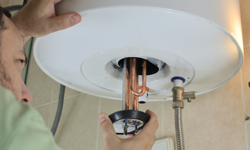 remplacement d'un chauffe-eau à La Rochelle. APC Home peut vous proposer le nouveau modèle de chauffe-eau Thermor Malicio 3